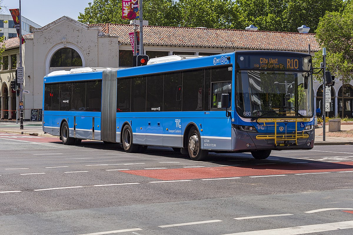 Автобусы 680 калининград. Автобус 680. Scania Articulated Bus. 680 Автобус СПБ. Автобус 680 фото.