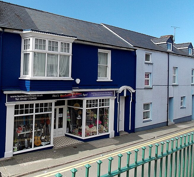 File:Adam's Bucketful of Hope Appeal shop in Haverfordwest - geograph.org.uk - 4100504.jpg