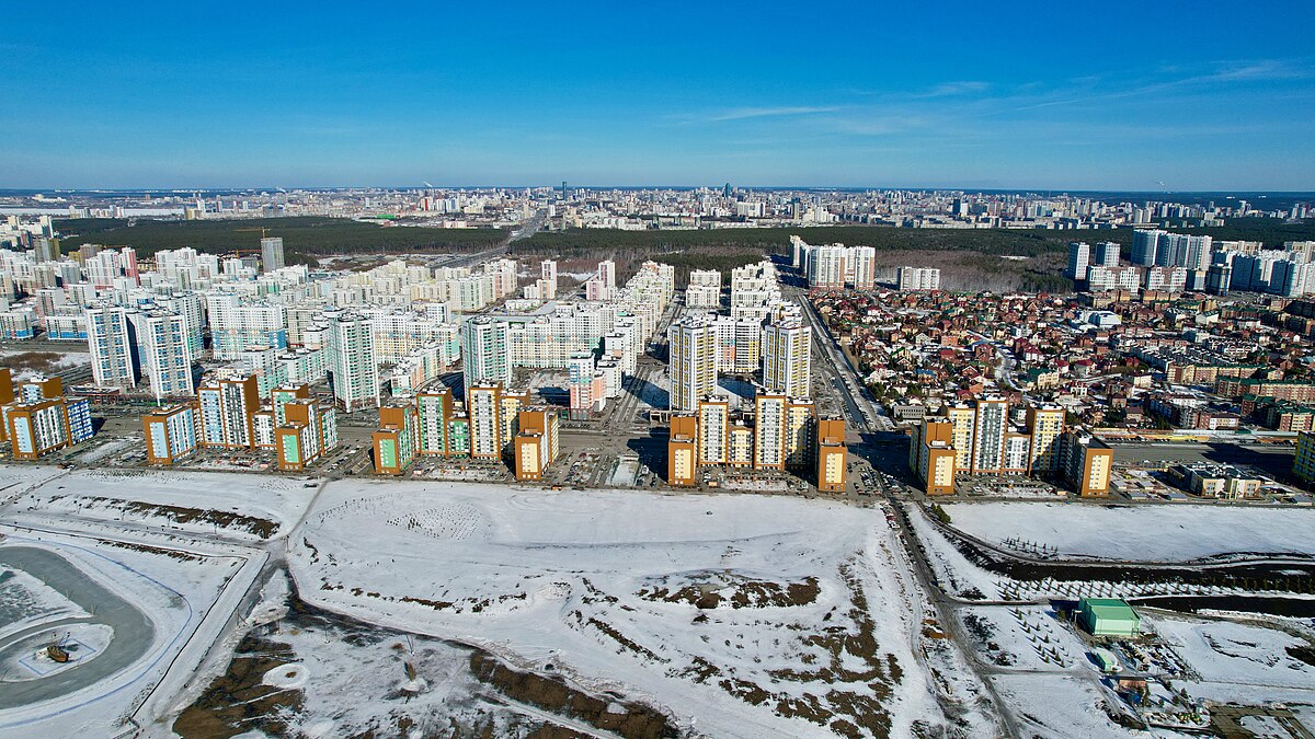 3 декабря екатеринбург. Парковый 12 Екатеринбург. Фото Екатеринбург Барвинка 12. Надеждинская 12 Екатеринбург.