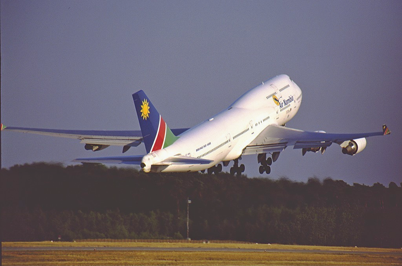 File:Air Namibia Boeing 747-400 V5-NMA FRA 2001-7-26.png