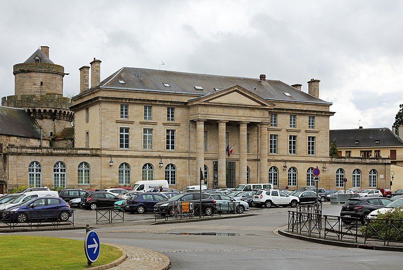 File:Alençon Palais de Justice R01.jpg