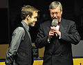 Deutsch: Bild aufgenommen in Berlin während des German Masters im Snooker 2013. Ali Carter und Rolf Kalb. English: Picture taken in Berlin during the Snooker German Masters in 2013. Ali Carter and Rolf Kalb.