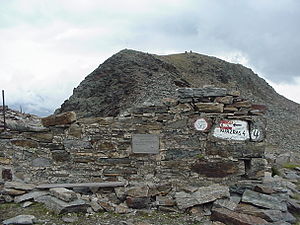 Ruine der alten Heilbronner Hütte auf dem Taschljöchl