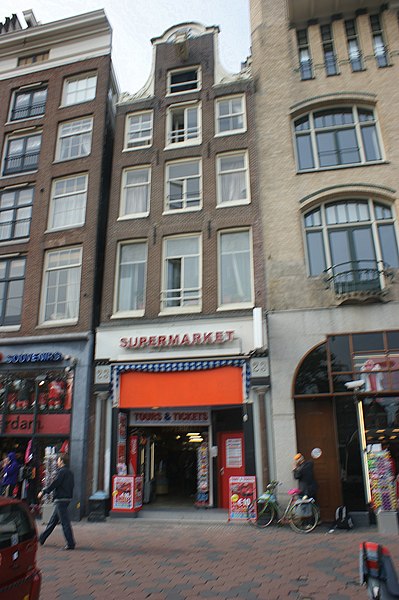 File:Amsterdam - Damrak 23.JPG
