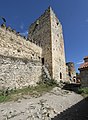 Ananuri-Festung-10-Mauer-Turm-2019-gje.jpg