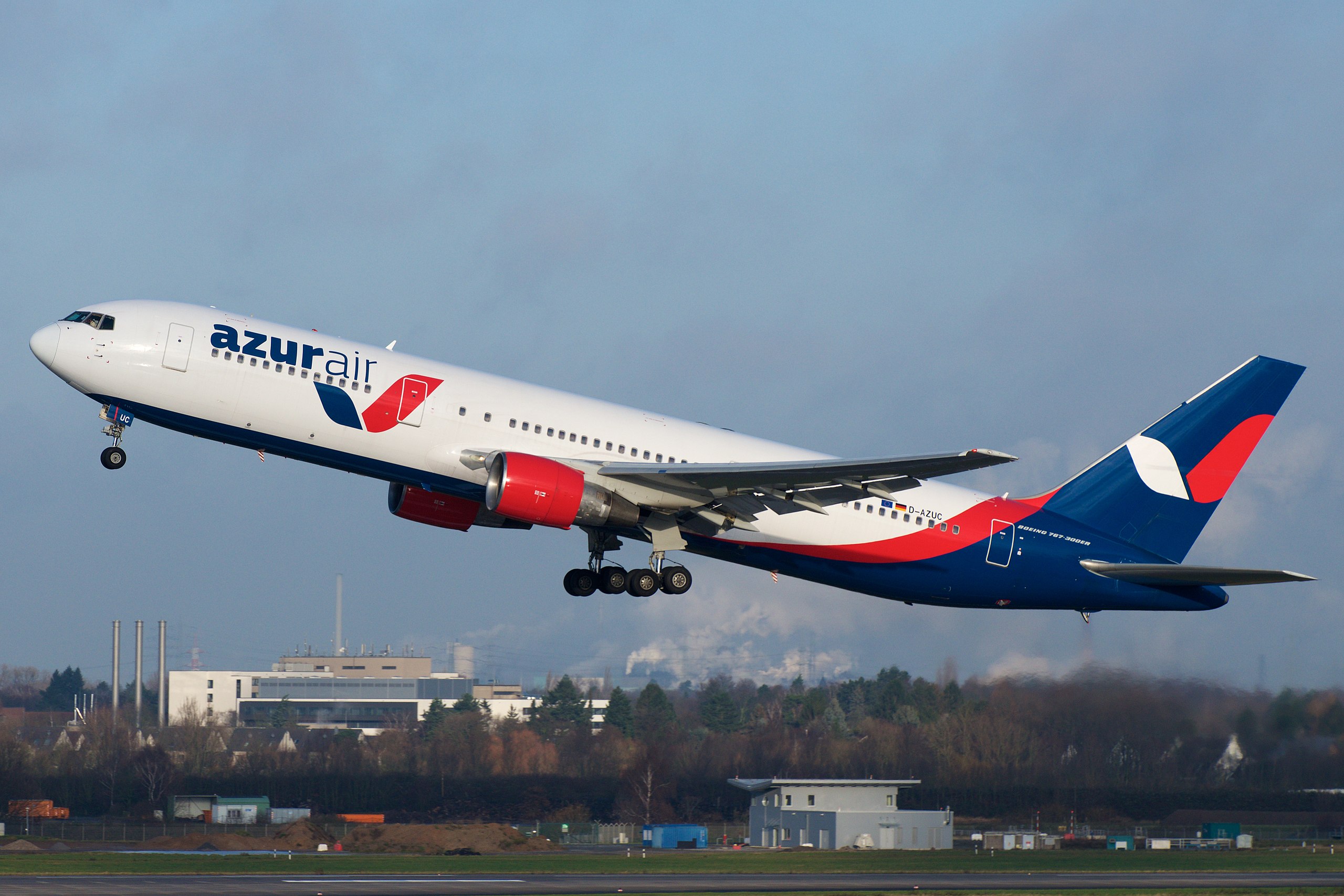 Boeing 767 300 air. Азур 767-300. Boeing 767 Azur. Boeing 767 Азур. Boeing 767-300 Azur Air.