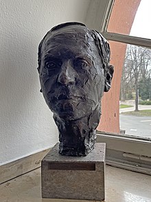 Büste von Gustav Lindemann im Theatermuseum (2022)