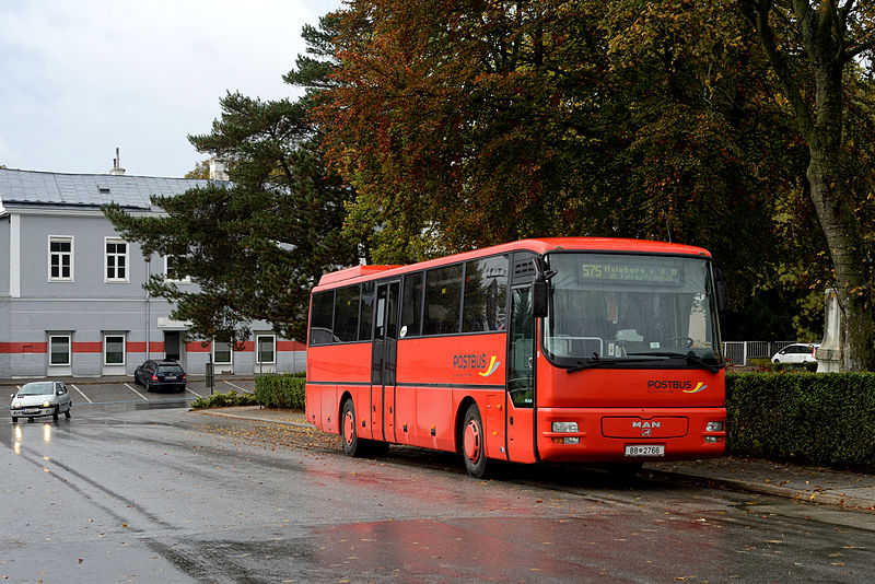 File:BB 2766 575 Bruck an der Leitha Bahnhof.JPG