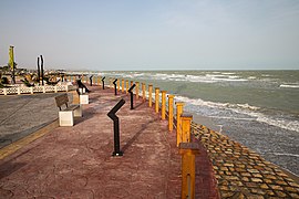 BandarLengeh-Beach-1.jpg