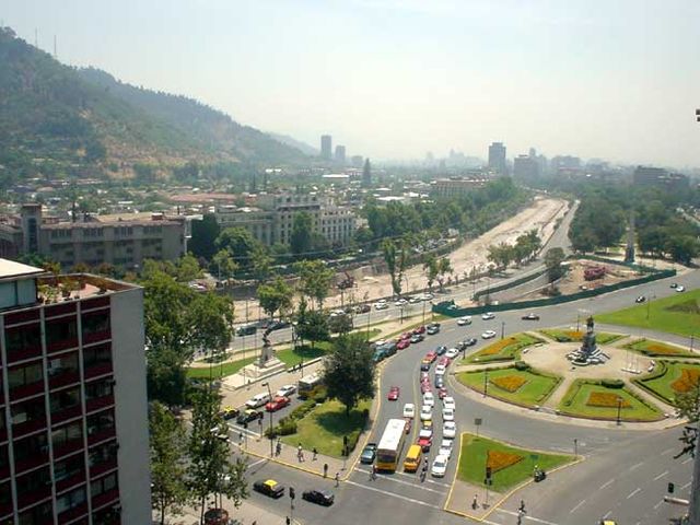 La Plaza Baquedano of Santiago is commonly called "Plaza Italia."