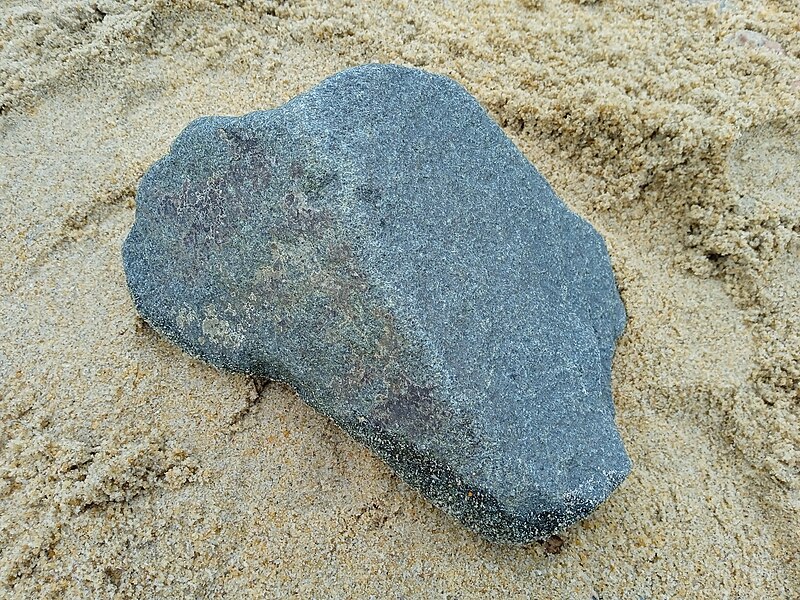 Файл:Basalt rock at Pulau Kekabu Beach, Pulau Kekabu, Marang 20240227 155619.jpg