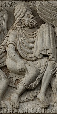 Симон Волхв на рельефе базилики святого Сатурнина, Тулуза, Франция