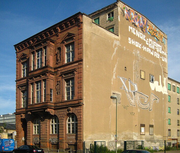 File:Berlin, Mitte, Voßstraße 33, Wohnhaus 01.jpg