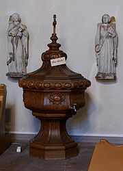 Fonts baptismaux (XIXe) et statues d'anges