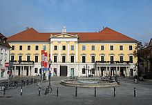 Theater am Bismarckplatz, Südseite