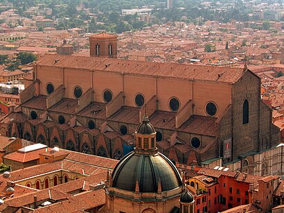 How to get to Basilica Di San Petronio with public transit - About the place