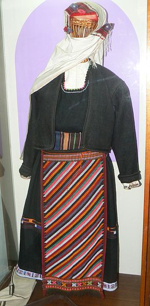 File:Burgas-Ethnographic-museum-female-winter-costume-Fakia.jpg