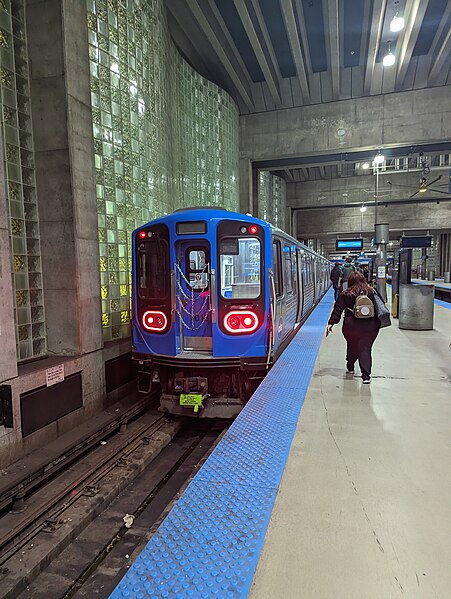 File:CTA 7000 Series at O'hare Station.jpg