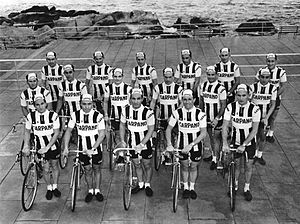 Carpano cycling team 1959.jpg