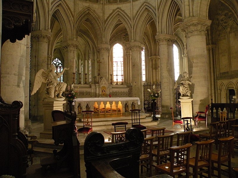 File:Cathédrale Saint-Pierre de Lisieux 07.JPG