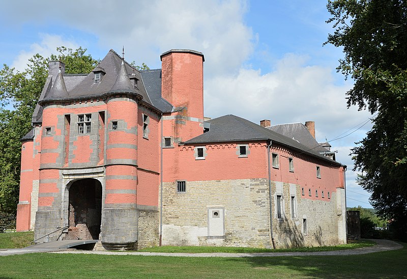 File:Château de Trazegnies 28.JPG