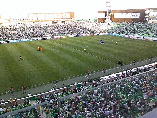 A match between Santos Laguna and Houston Dynamo corresponding to the quarterfinals of the Concacaf Champions League 2012-2013.