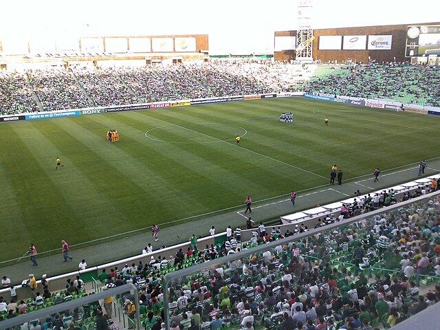 A match between Santos Laguna and Houston Dynamo corresponding to the quarterfinals of the Concacaf Champions League 2012-2013.