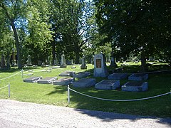 Graves of the Confederate prisoners at Crown Hill Cemetery Crown Hill Confederates.JPG