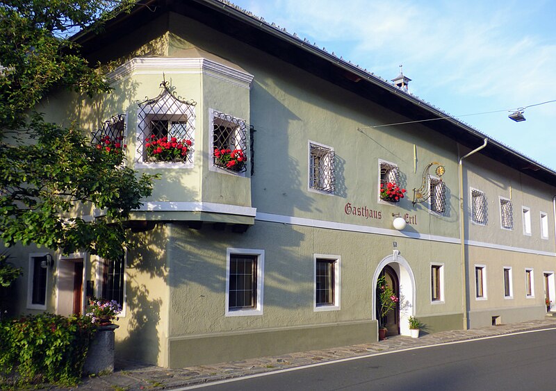 File:Dolomitenstraße 8 Steinfeld SW.jpg