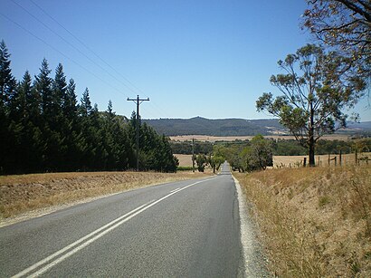 How to get to Chirnside Park with public transport- About the place