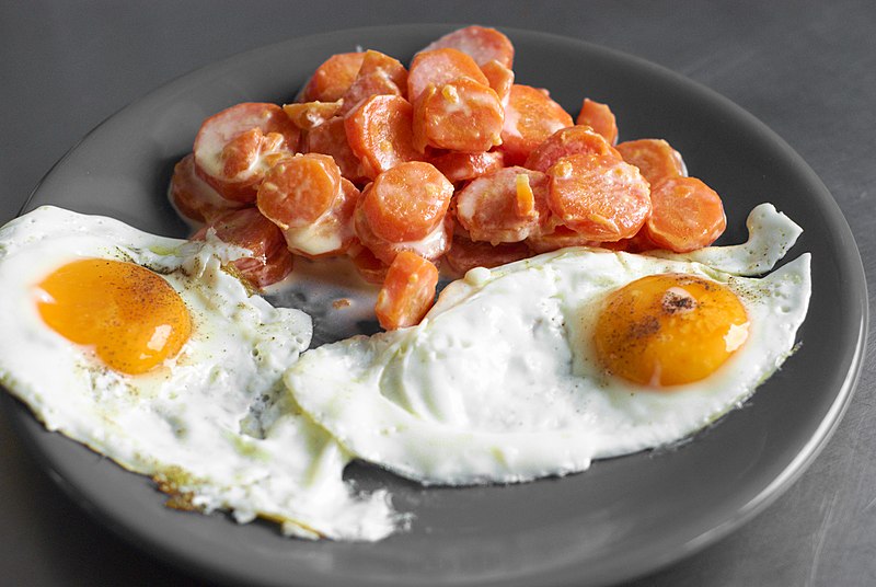 File:Eggs, parmesan and carrots with cream.jpeg