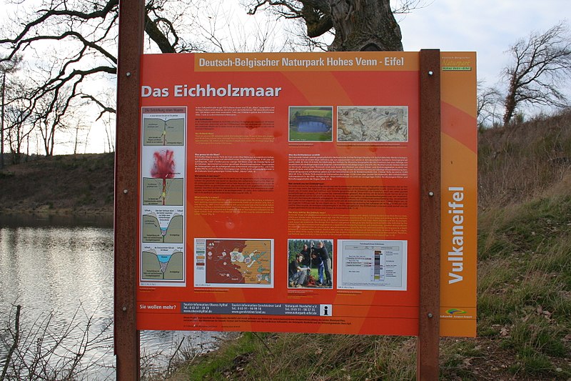 File:Eichholzmaar Infotafel.jpg