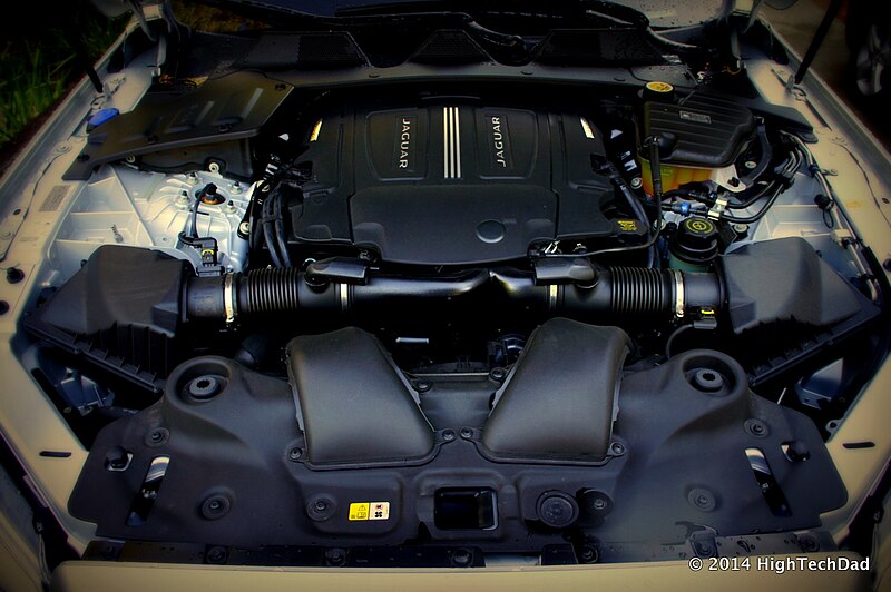 File:Engine - 2014 Jaguar XJL Supercharged (15392471960).jpg