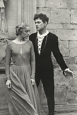 Evy Engelsborg och Hans Jacob Nilsen i Hamlet på Kronborg 1946.