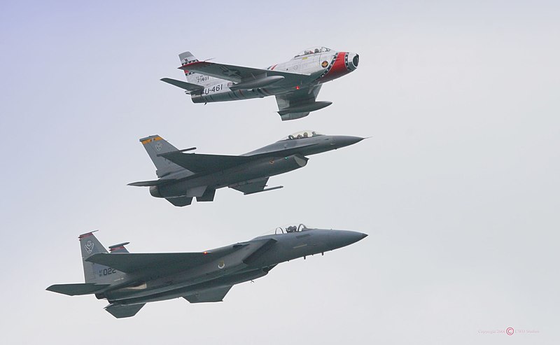 File:F-15 F-16 F86 Sabre Jet Heritage Flight (235531014).jpg