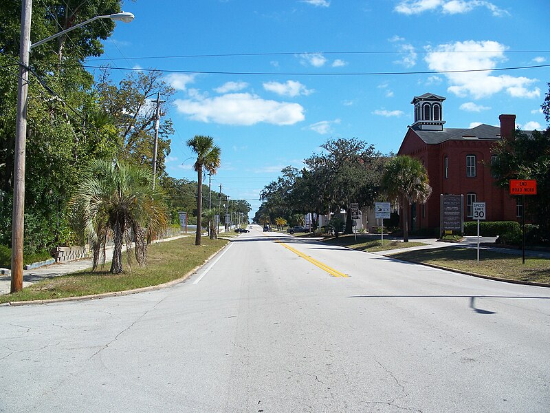 File:Fernandina Beach FL A1A SR 200 east01.jpg