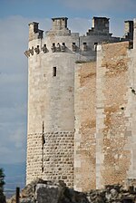 Una de las torres redondas