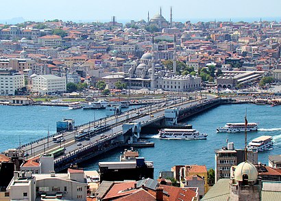 How to get to Galata Köprüsü with public transit - About the place