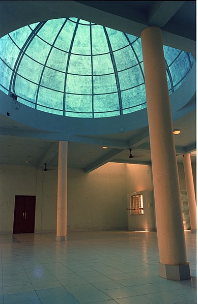 File:Gate Complex Dome Interior - Science City - Calcutta 1995-05-25 551.JPG