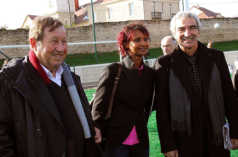 File:Guy Roux Raymond Domenech Safia Otokoré.jpg