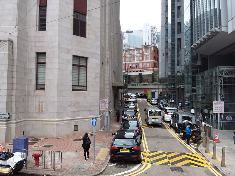 File:HK 中環 Central 香港中國銀行 舊大廈 Bank of China Building 德輔道中 Des Voeux Road near Queensway n 銀行街 Bank Street October 2018 SSG 05.jpg