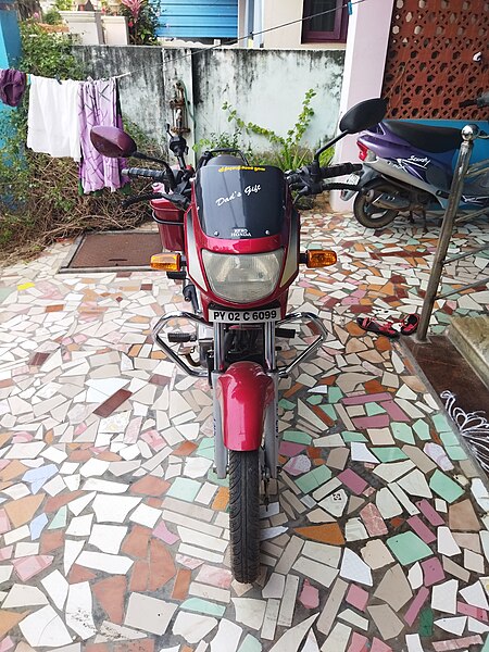 File:Hero Honda Ambition 135 Front Side View.jpg