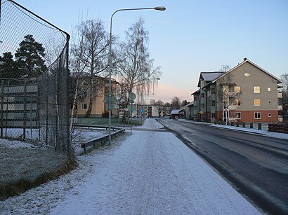 How to get to Hosjöskolan with public transit - About the place