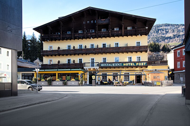 File:Hotel Post, Schwarzach im Pongau.jpg