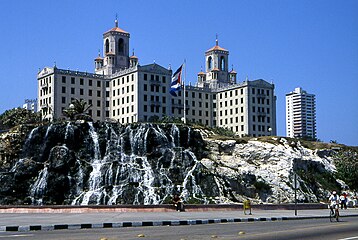 Hotel Nacional widziany z bulwaru Malecón