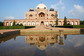 Tumba de Humayun (1569-1570), Delhi, la primera tumba imperial mogola