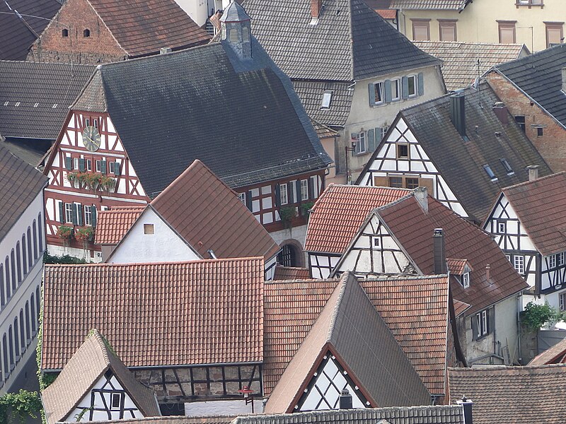 File:Ilbesheim - Medieval frame houses.jpg