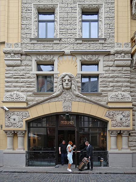 File:Immeuble art nouveau (Riga) (7576141732).jpg