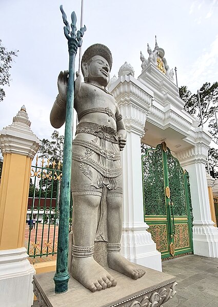 File:Independence Park Entrance Gate.jpg