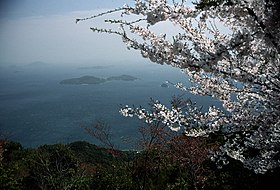 Vue sur la mer intérieure du Japon